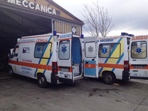 Греко-католики з Італії відправляють чергову партію реанімобілів в зону АТО. (ФОТО)